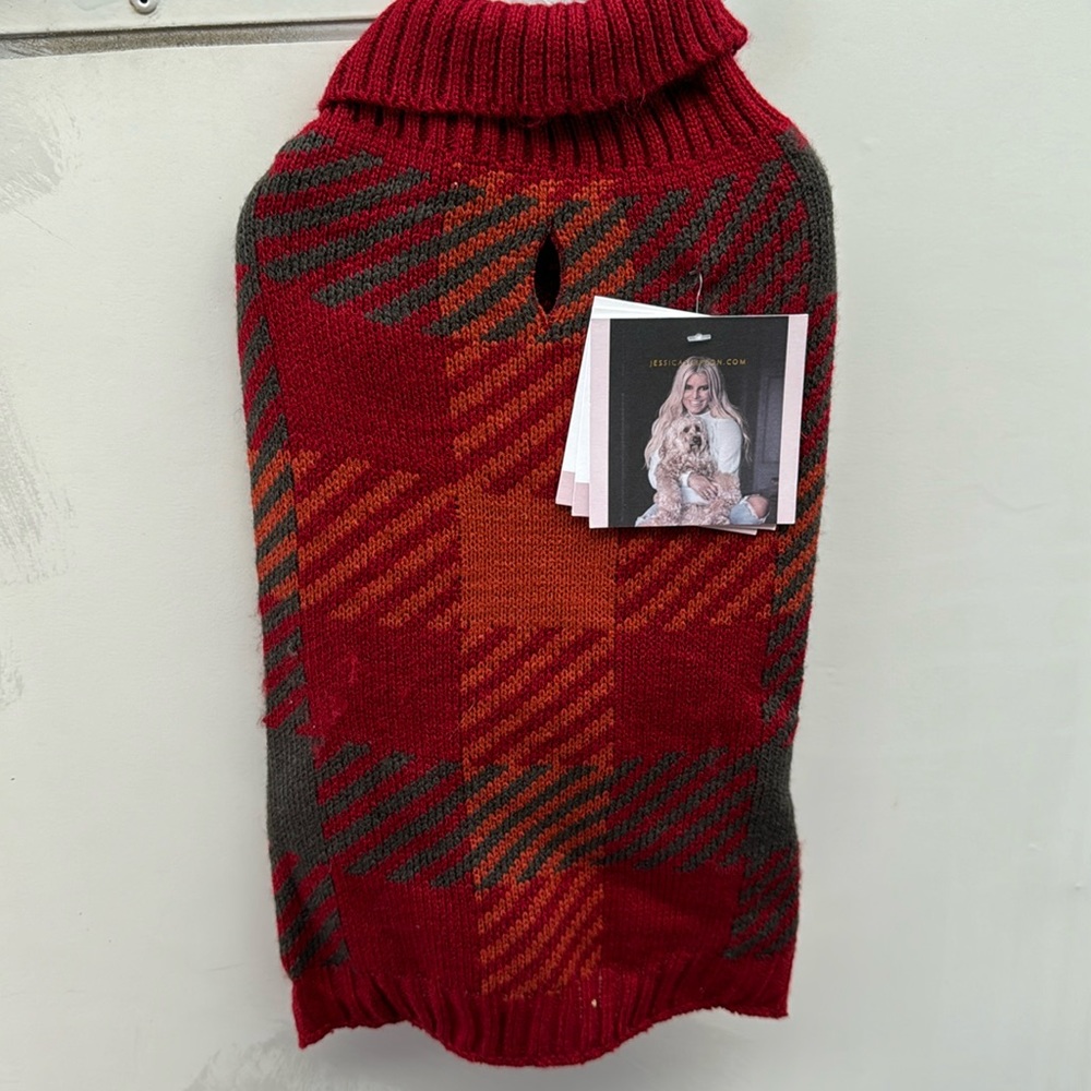 Jessica Simpson pet clothing